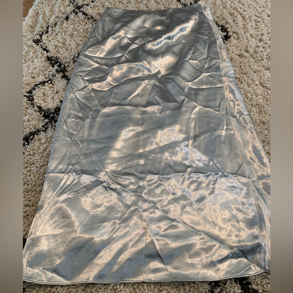 AIIFOS Orla Skirt in Silver - Picture 5 of 9